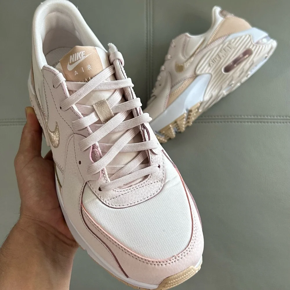 SIZE 11.5 - NIKE AIR MAX EXCEE LIGHT SOFT PINK SHIMMER W - Picture 2 of 3